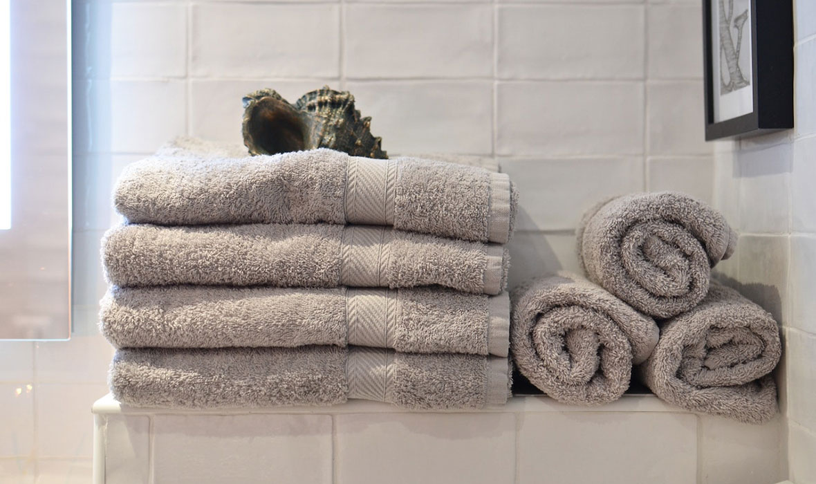 SEMAXE Luxury Bath Towel Set,2 Large Bath Towels,2 Hand Towels,4  Washcloths. Cot